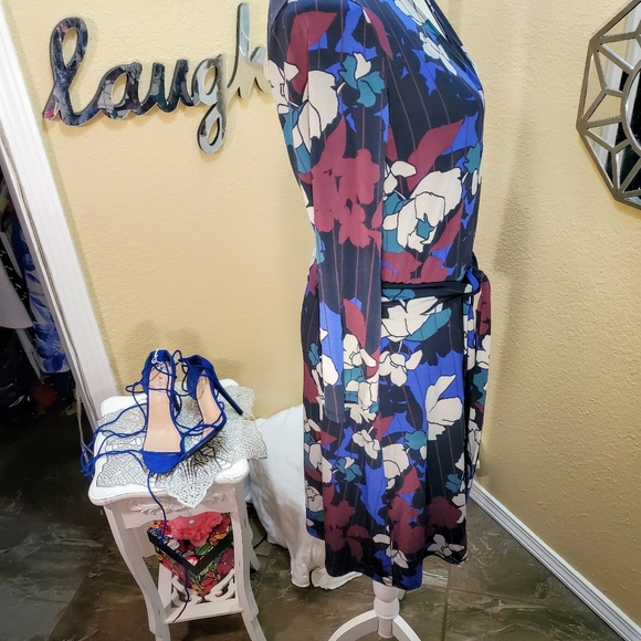 Sabie Floral Faux Wrap Dress sz L - NWoT - Picture 6 of 11